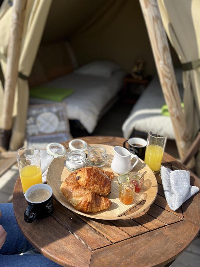 Camping La Pree Les Portes-en-Re Exteriör bild